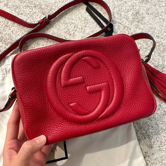 SOLD Gucci Red Camera Bag - Picture 4 of 17